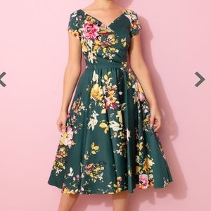 NWT pretty dress company forest green hourglass dress Size 12(US)/14(UK)